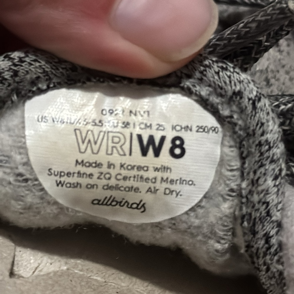 Wmns Allbirds Wool Runners-Sz 8-Light Grey with Dark Grey Soles - Picture 2 of 16